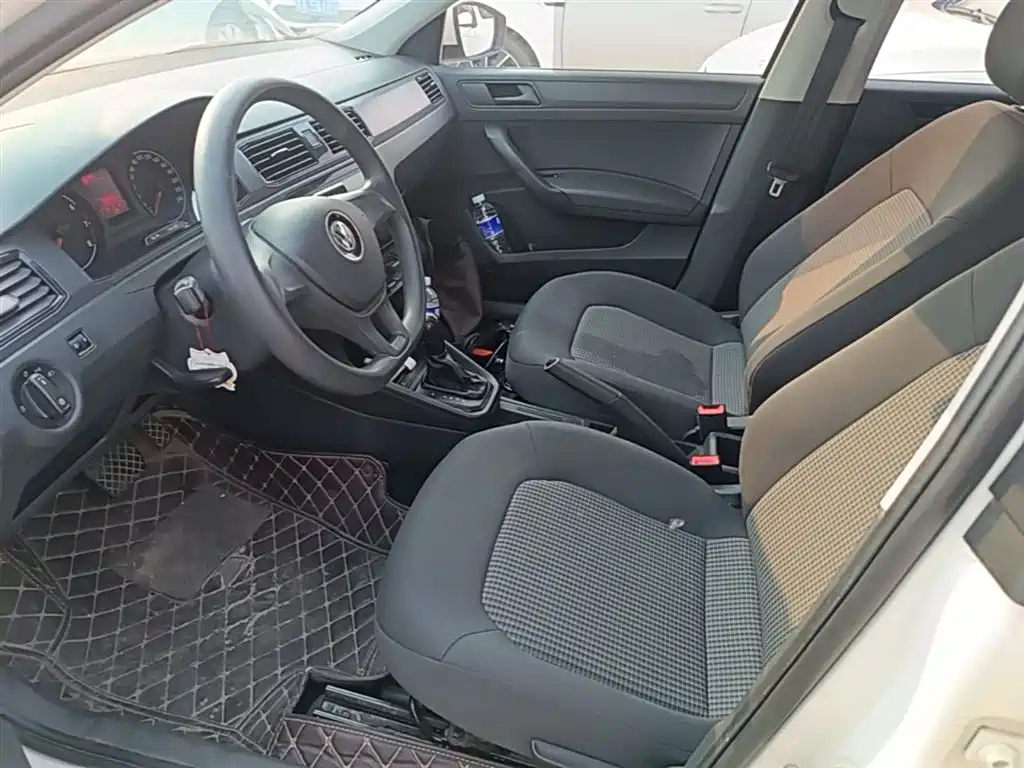 Santana 2021 1.5L automatic fashion version купить на сайте DeffCars
