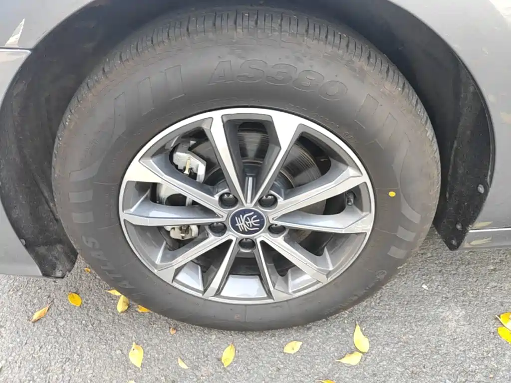 Qin PLUS 2024 Honor Edition DM-i 55KM Leading Type купить на сайте DeffCars
