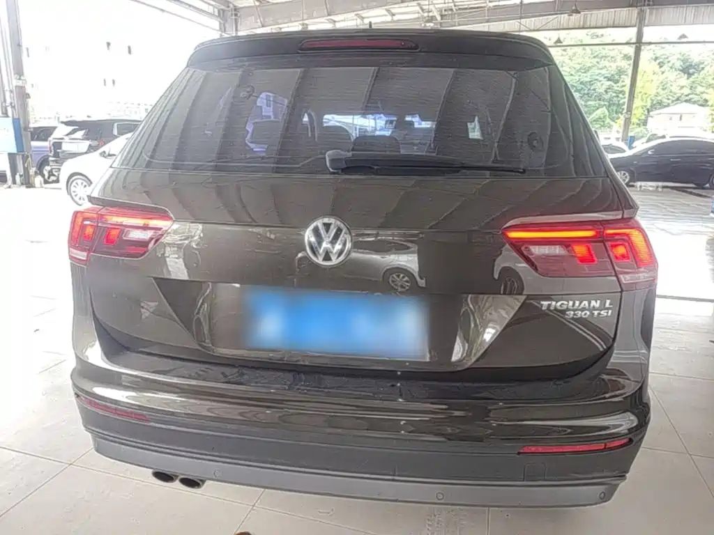 Tiguan L 2018 330TSI Automatic 2WD Fashion Edition купить на сайте DeffCars