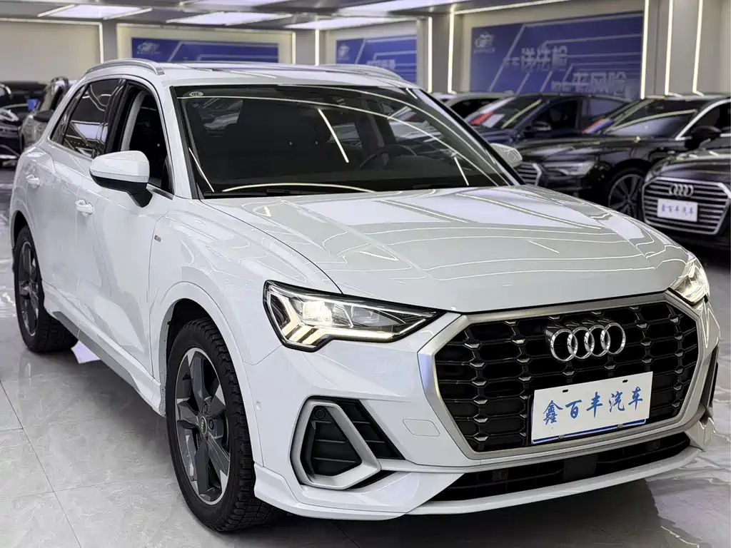 Audi Q3 2022 35 TFSI Fashionable and Dynamic купить на сайте DeffCars