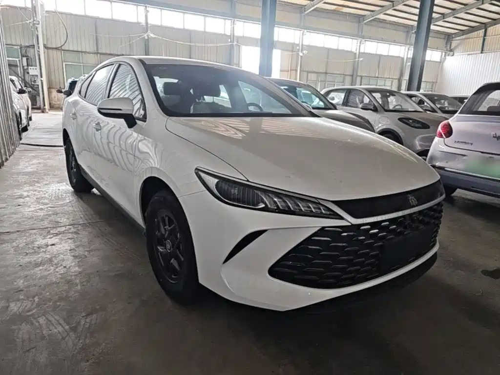 Qin PLUS 2025 DM-i Smart Driving Edition 128KM Enterprising Type купить на сайте DeffCars