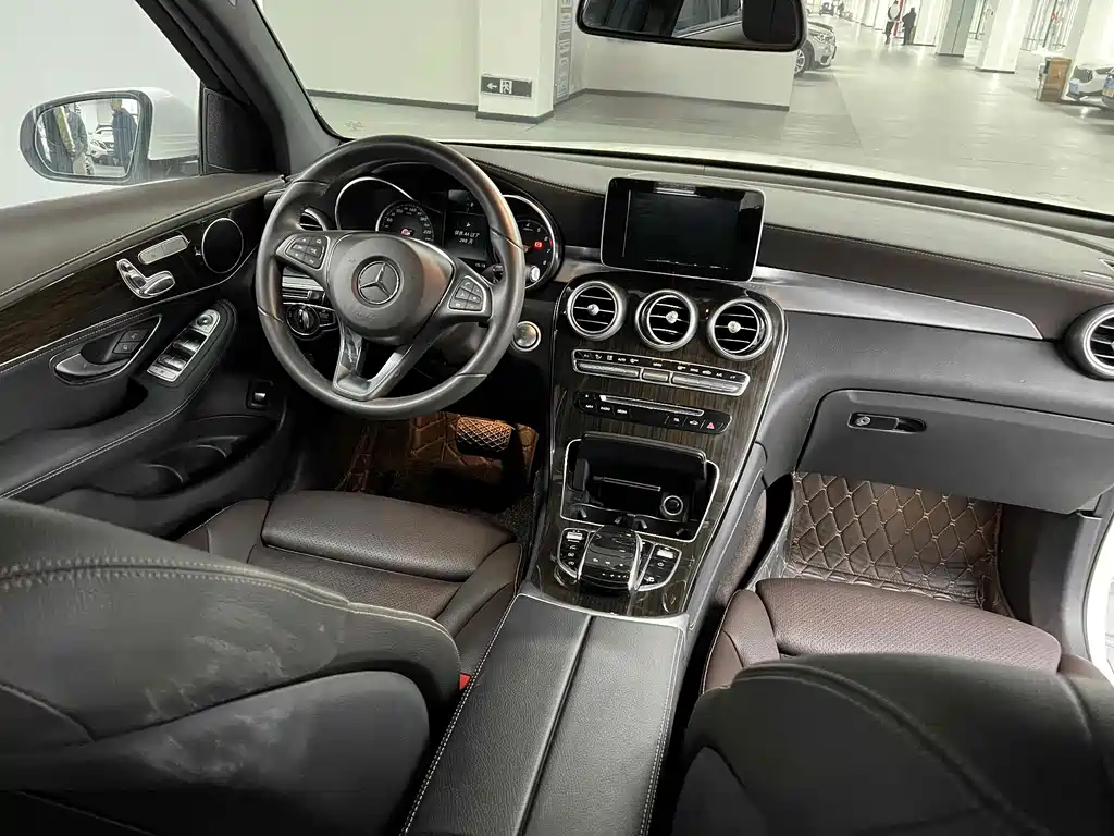 Mercedes-Benz GLC 2018 GLC 260 4MATIC Dynamic купить на сайте DeffCars