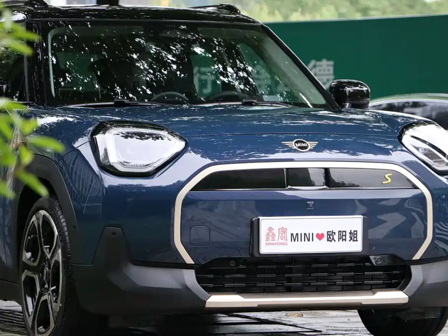 Electric MINI ACEMAN 2024 SE Artist купить на сайте DeffCars
