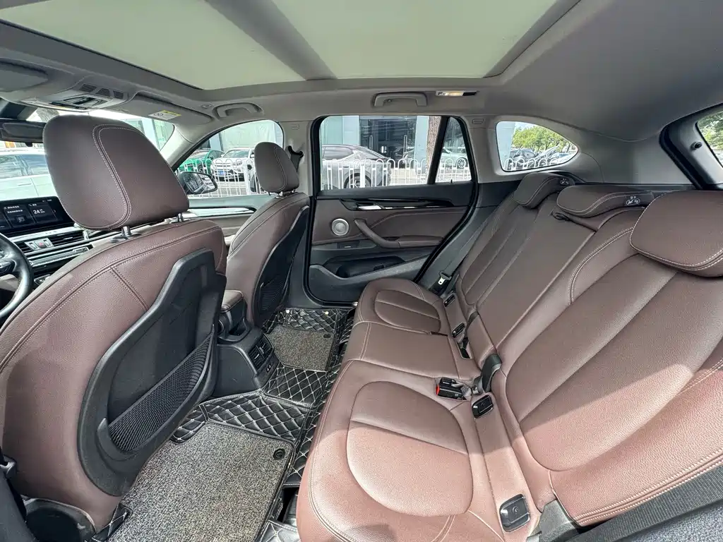 BMW X1 2021 sDrive25Li Leading Model купить на сайте DeffCars