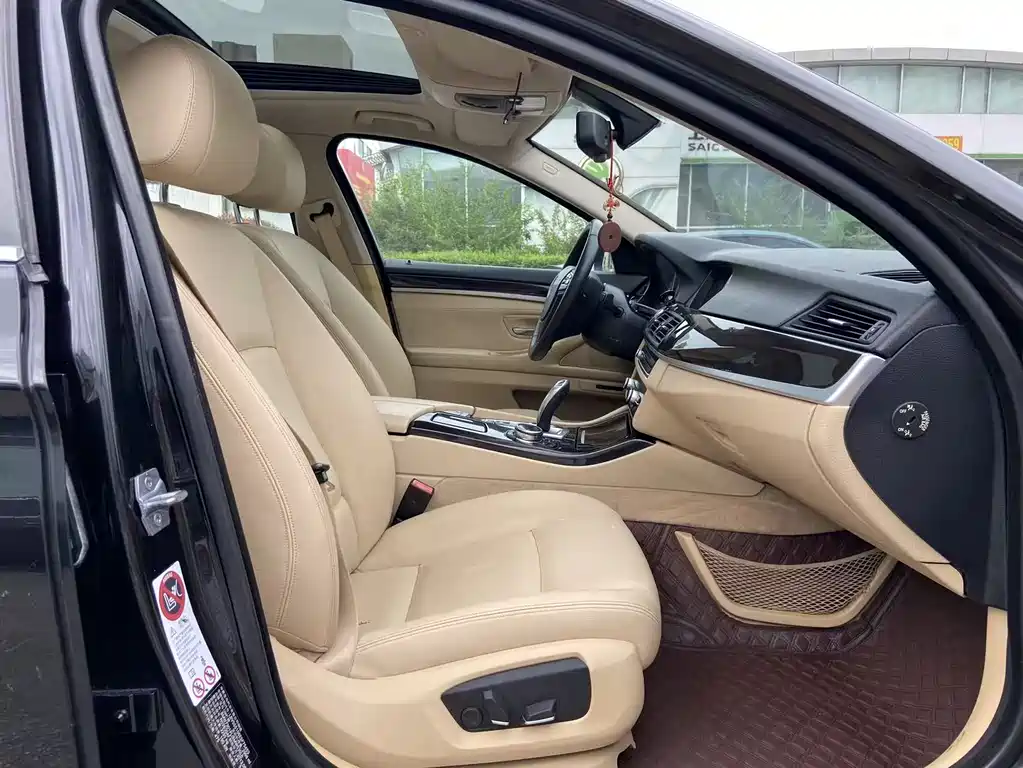 BMW 5 Series 2013 530Li Leading Model купить на сайте DeffCars
