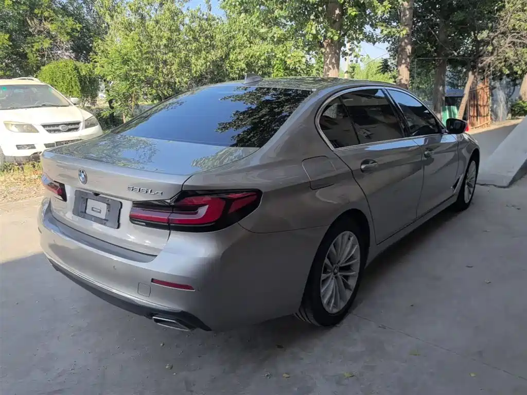BMW 5 Series New Energy 2022 535Le Luxury Package купить на сайте DeffCars