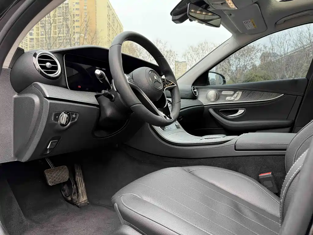 Mercedes-Benz E-Class 2022 E 300 L Luxury Model купить на сайте DeffCars