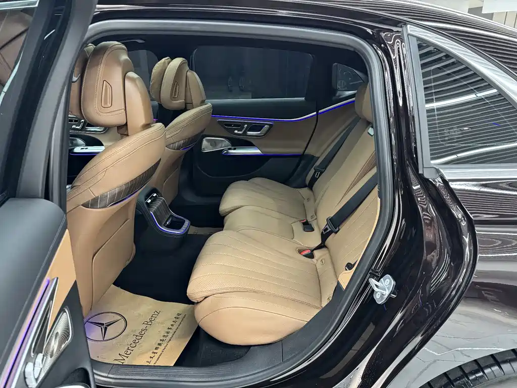 Mercedes-Benz E-Class 2024 E 300 L Luxury Model купить на сайте DeffCars