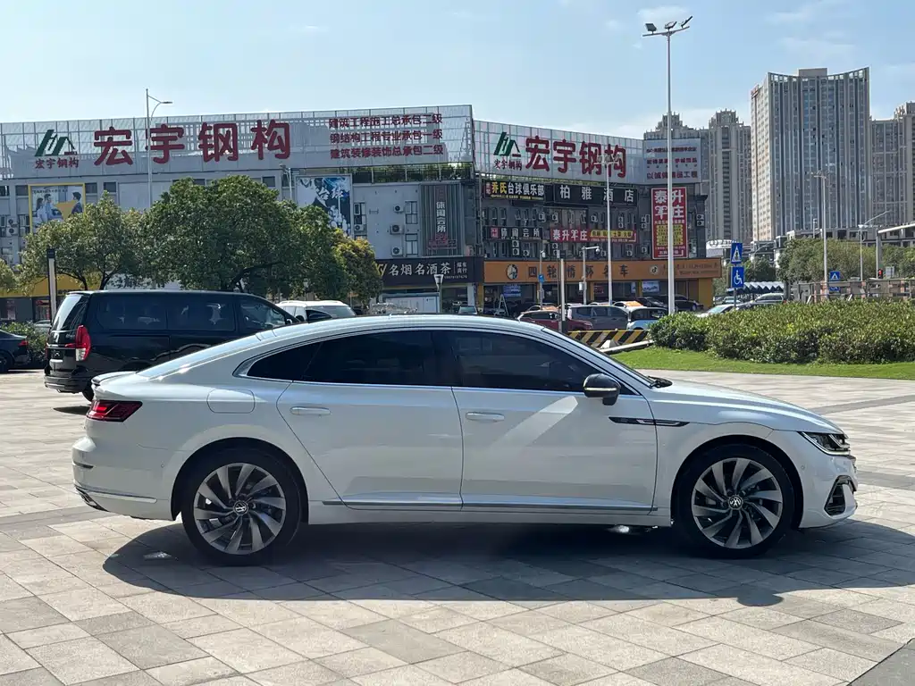 FAW-Volkswagen CC 2021 380TSI eye-catching version купить на сайте DeffCars