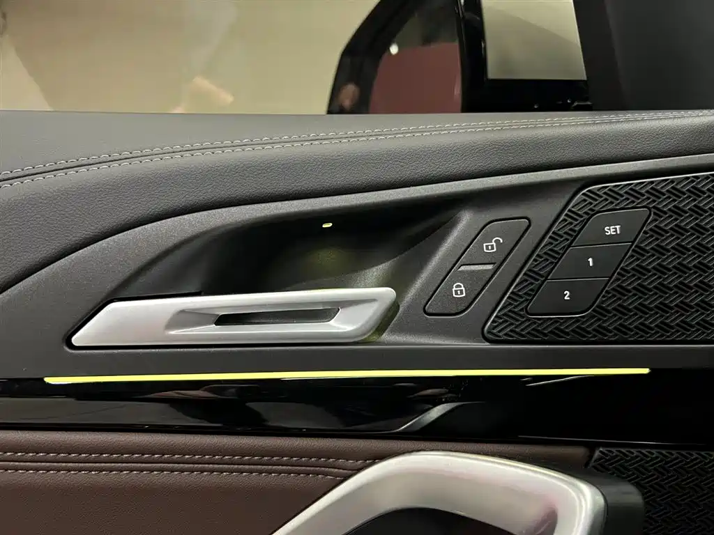 BMW X1 2023 sDrive20Li X Design Package купить на сайте DeffCars