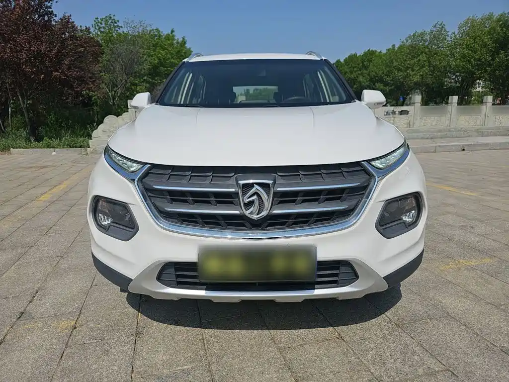 Baojun 510 2017 1.5L manual fashion model купить на сайте DeffCars