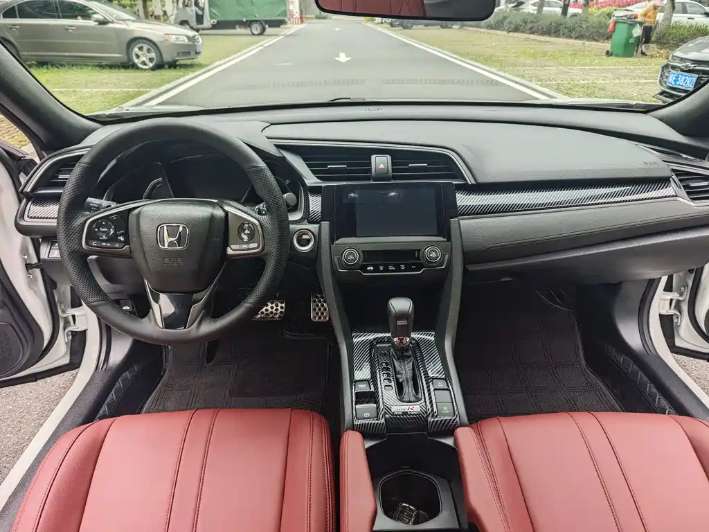 Civic 2021 HATCHBACK 220TURBO CVT cool control купить на сайте DeffCars