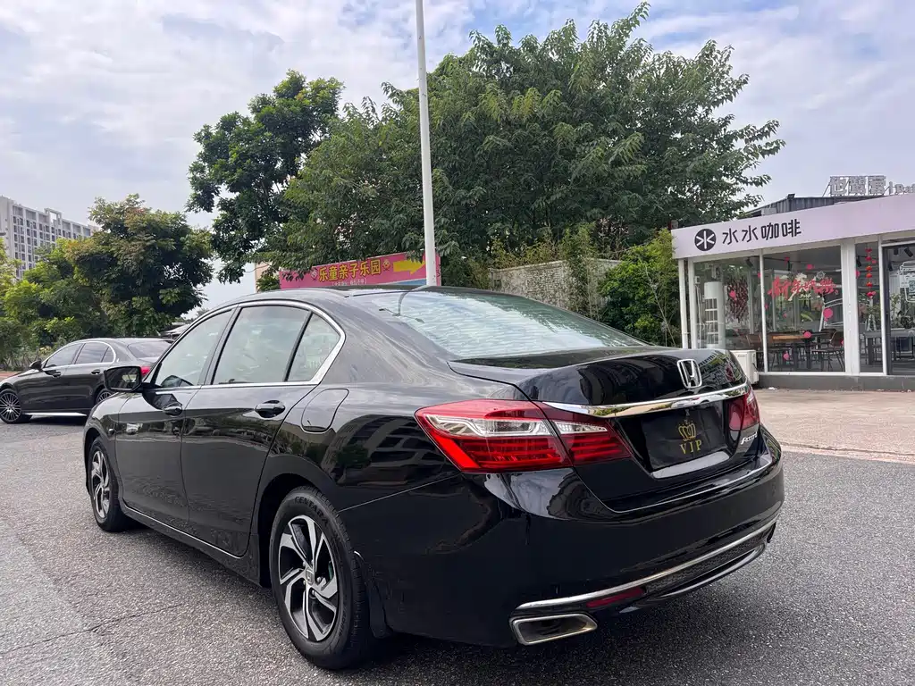 Accord 2016 2.0L Elite Edition купить на сайте DeffCars