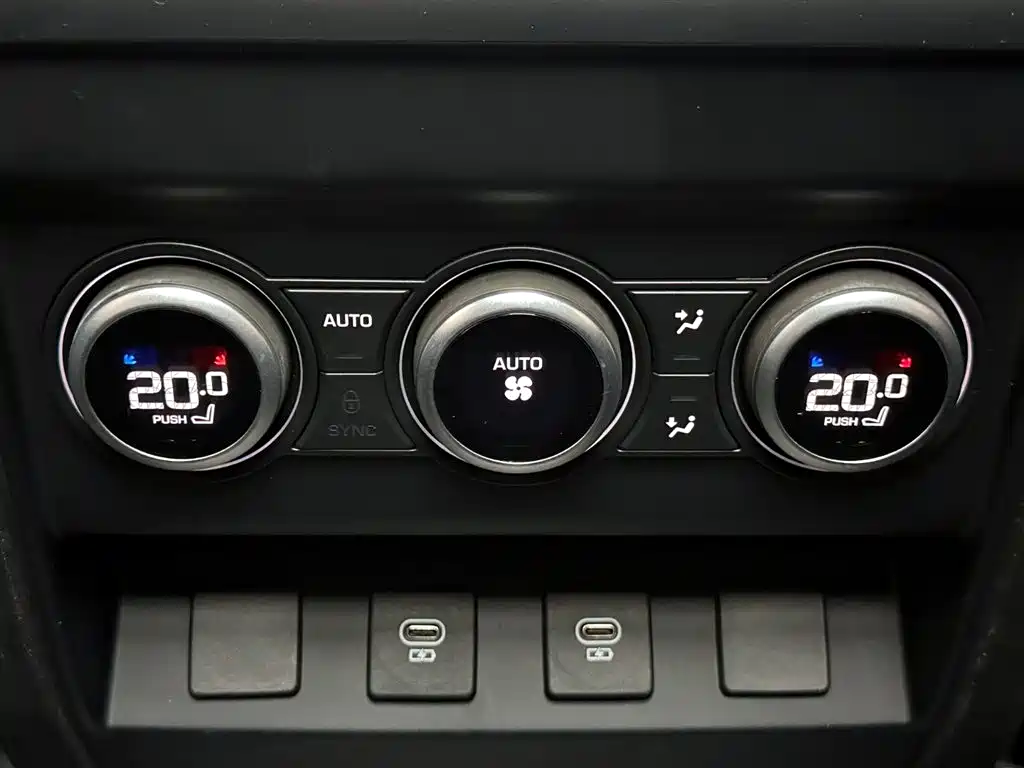 Land Rover Defender 2023 facelift 110 3.0T P400 X-DYNAMIC HSE купить на сайте DeffCars