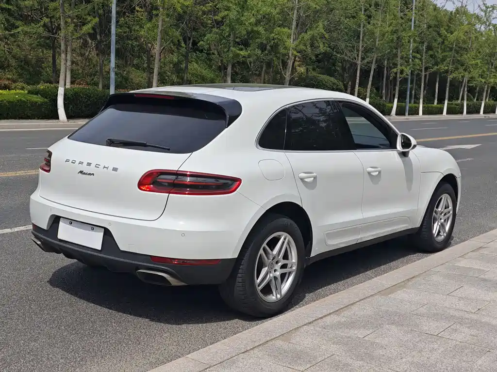Macan 2017 Macan 2.0T купить на сайте DeffCars