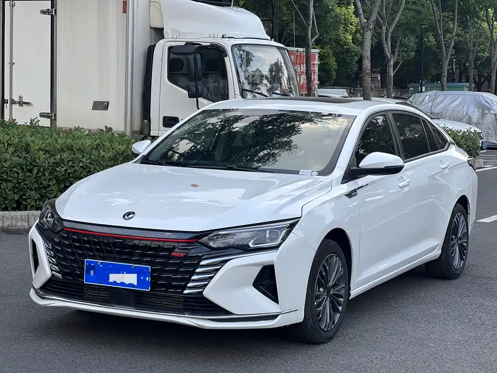 Yixuan MAX 2021 1.5T Extraordinary Cute Dad Edition купить на сайте DeffCars