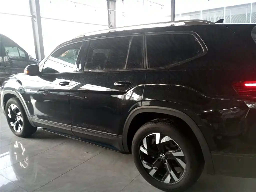 Touron 2022 330TSI two-wheel drive luxury version купить на сайте DeffCars