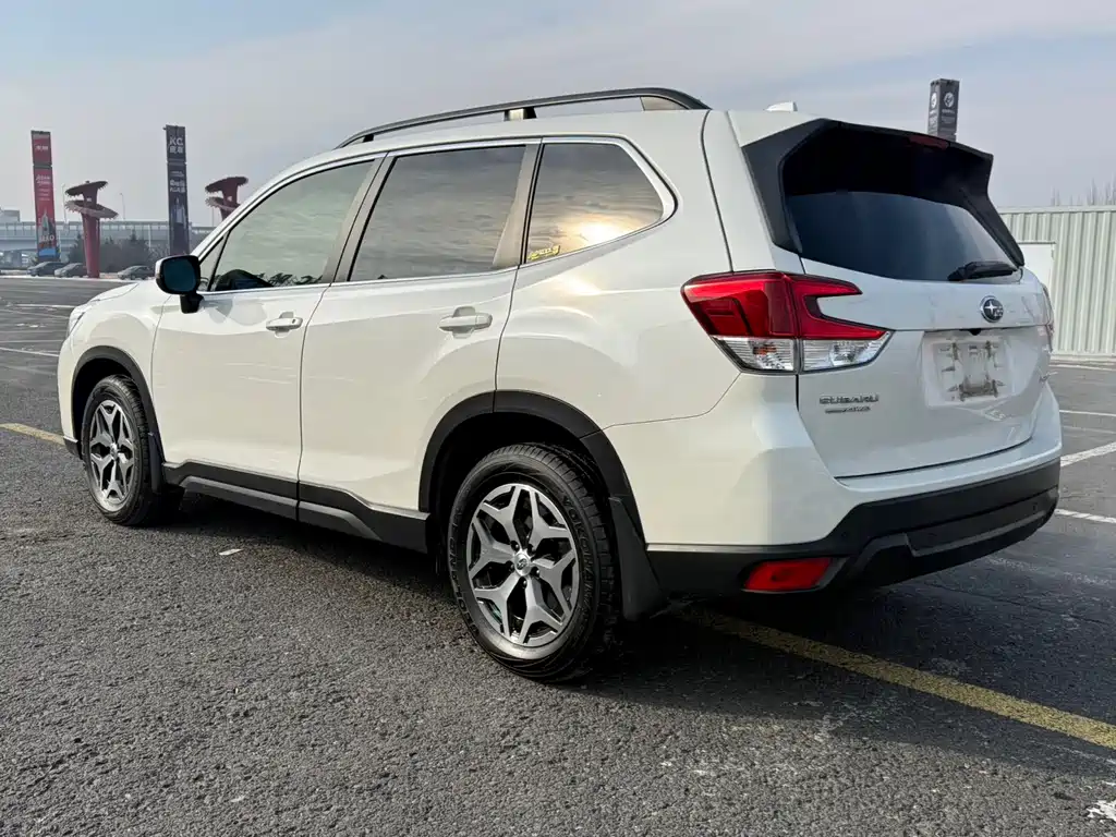 Forester 2021 2.0i Deluxe Edition EyeSight купить на сайте DeffCars