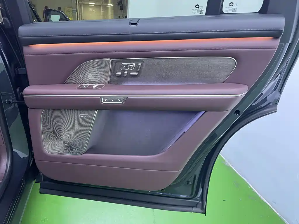NIO ES8 2026 Six-seater Executive Deluxe Edition купить на сайте DeffCars