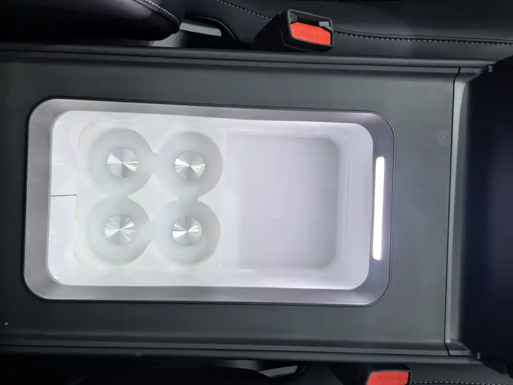 Lynk & Co 10 2025 240 four-wheel drive Ultra купить на сайте DeffCars