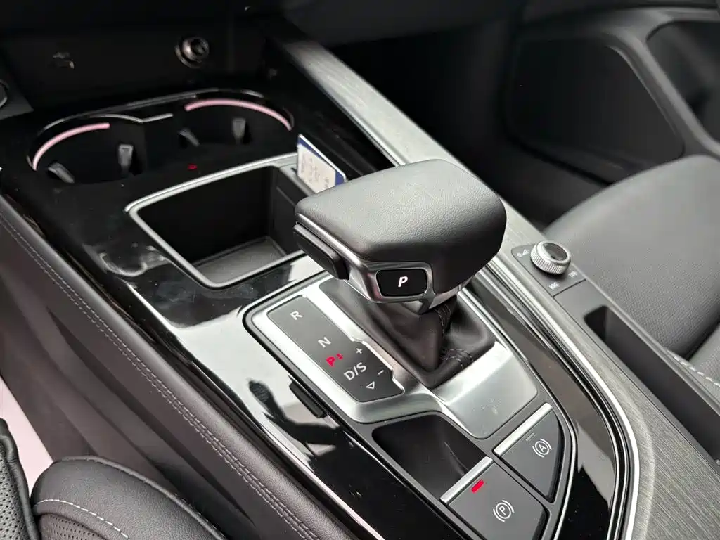 Audi A4L 2023 40 TFSI luxury and dynamic model купить на сайте DeffCars