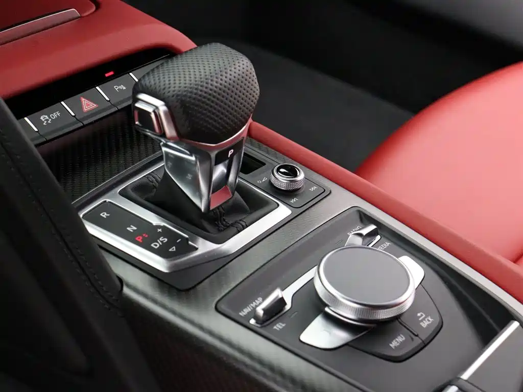 Audi R8 2022 V10 Coupe performance купить на сайте DeffCars