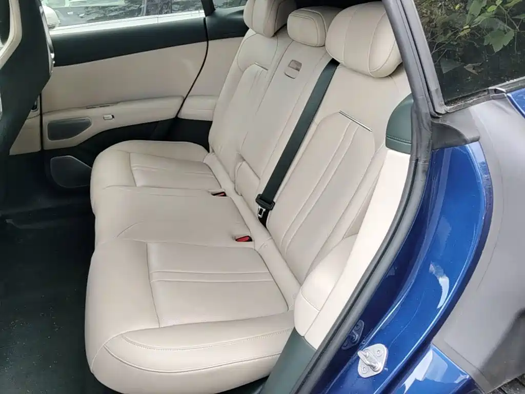 YU7 2025 Max version купить на сайте DeffCars