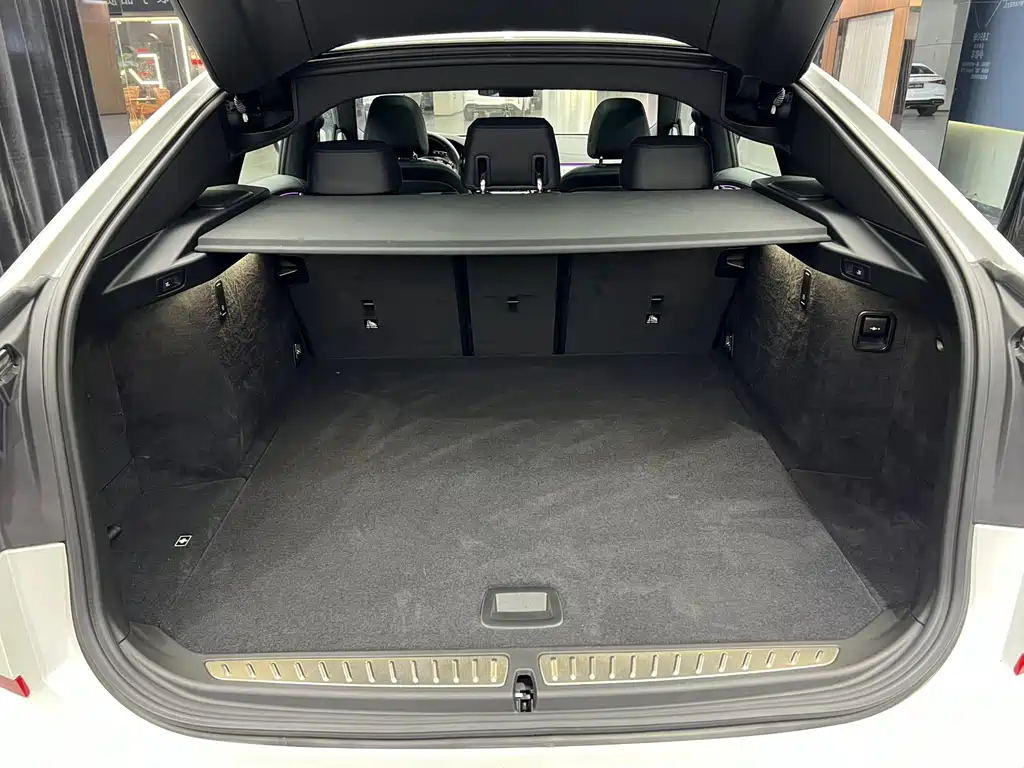BMW 6 Series GT 2021 facelift 630i M Sports Package купить на сайте DeffCars