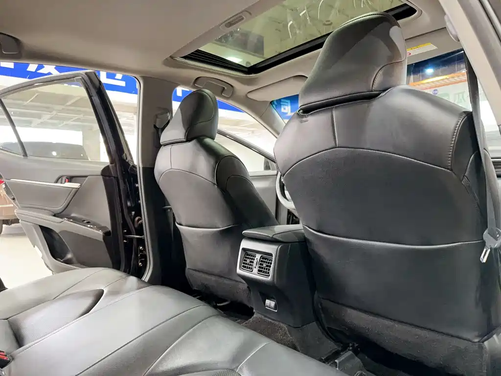 Camry 2018 2.0G Deluxe Edition купить на сайте DeffCars