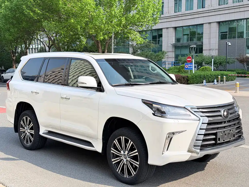 Lexus LX 2019 570 Premium Luxury Edition купить на сайте DeffCars