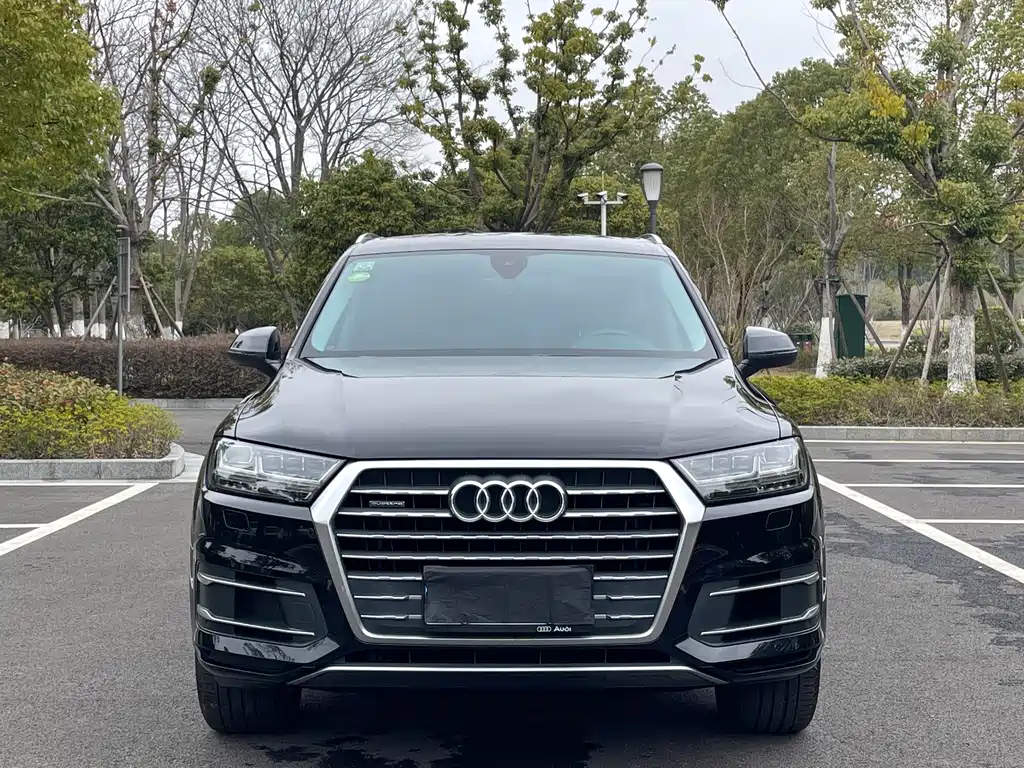 Audi Q7 2018 45 TFSI Technology купить на сайте DeffCars