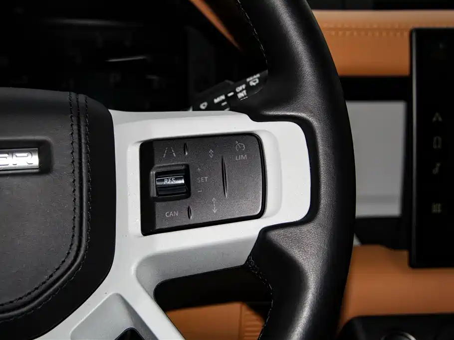 Land Rover Defender 2023 facelift 110 3.0T P400 Dark Special Edition купить на сайте DeffCars