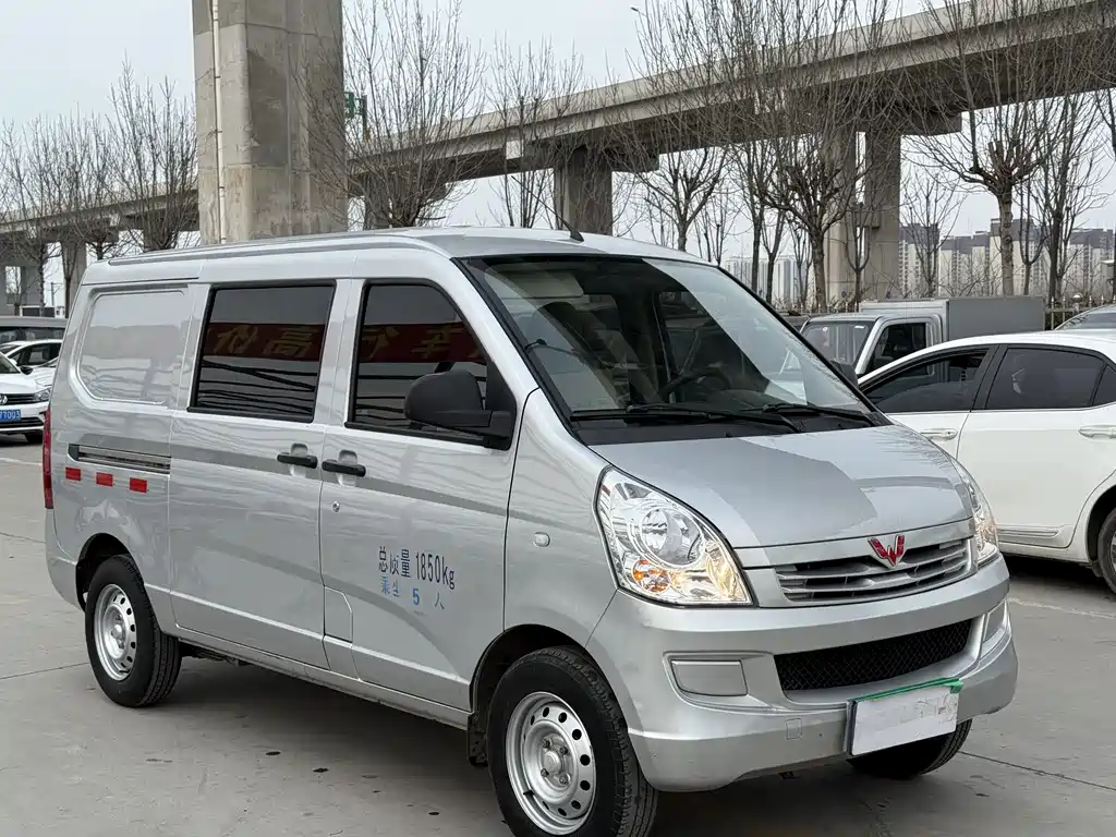 Wuling Rongguang S 2021 1.2L standard window-sealed car, air-conditioned version, 5-seat LSI купить на сайте DeffCars