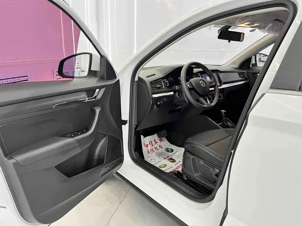 Komic 2023 facelift 1.5L automatic comfort version купить на сайте DeffCars
