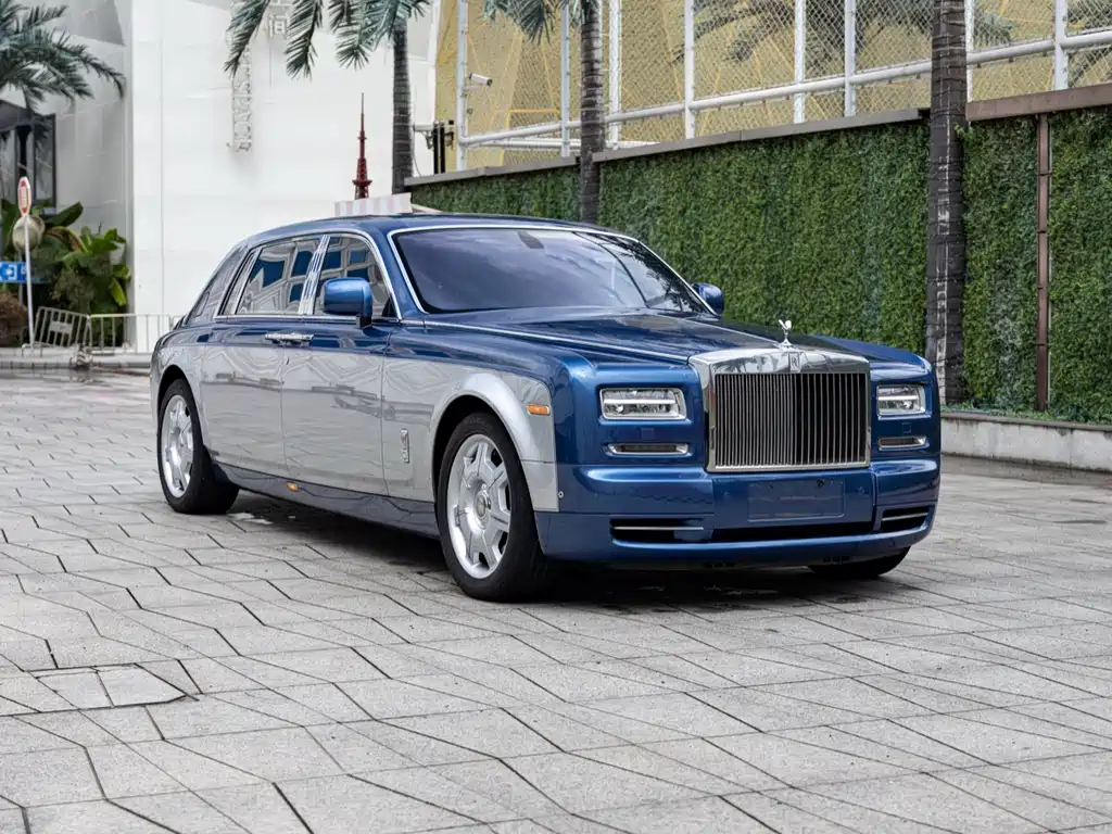 Phantom 2013 6.7L extended version EWB купить на сайте DeffCars