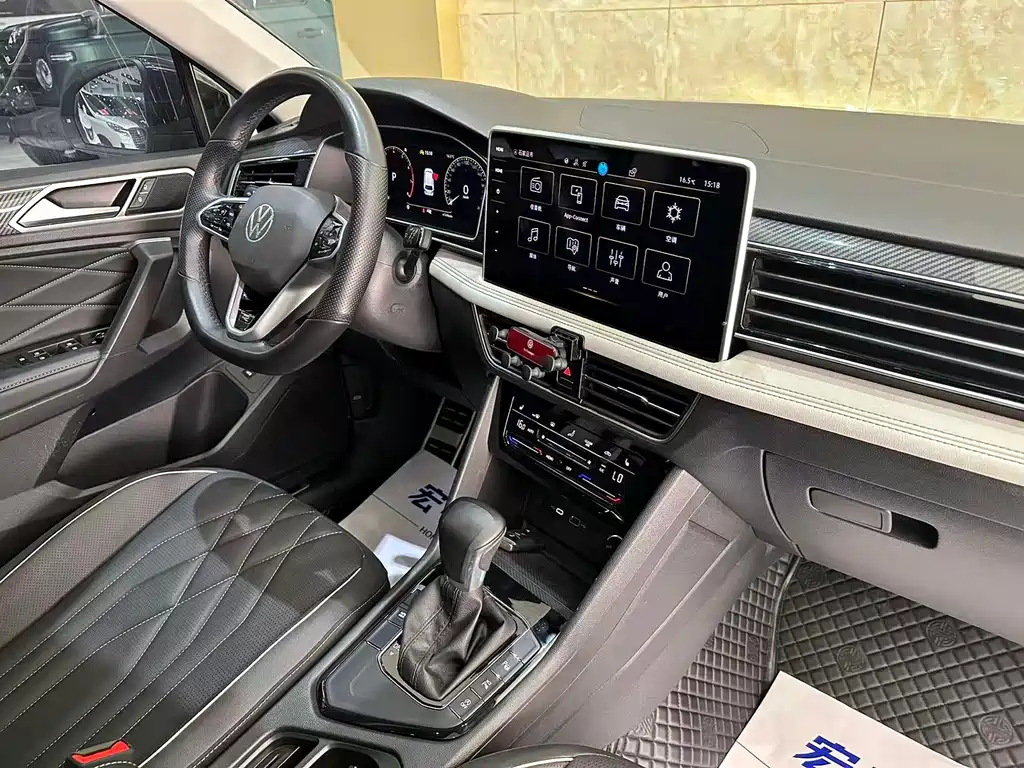 Tiguan L 2023 330TSI automatic two-wheel drive R-Line version купить на сайте DeffCars