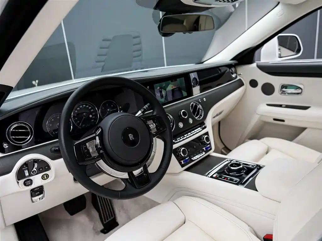 Ghost 2021 6.7T long wheelbase version купить на сайте DeffCars