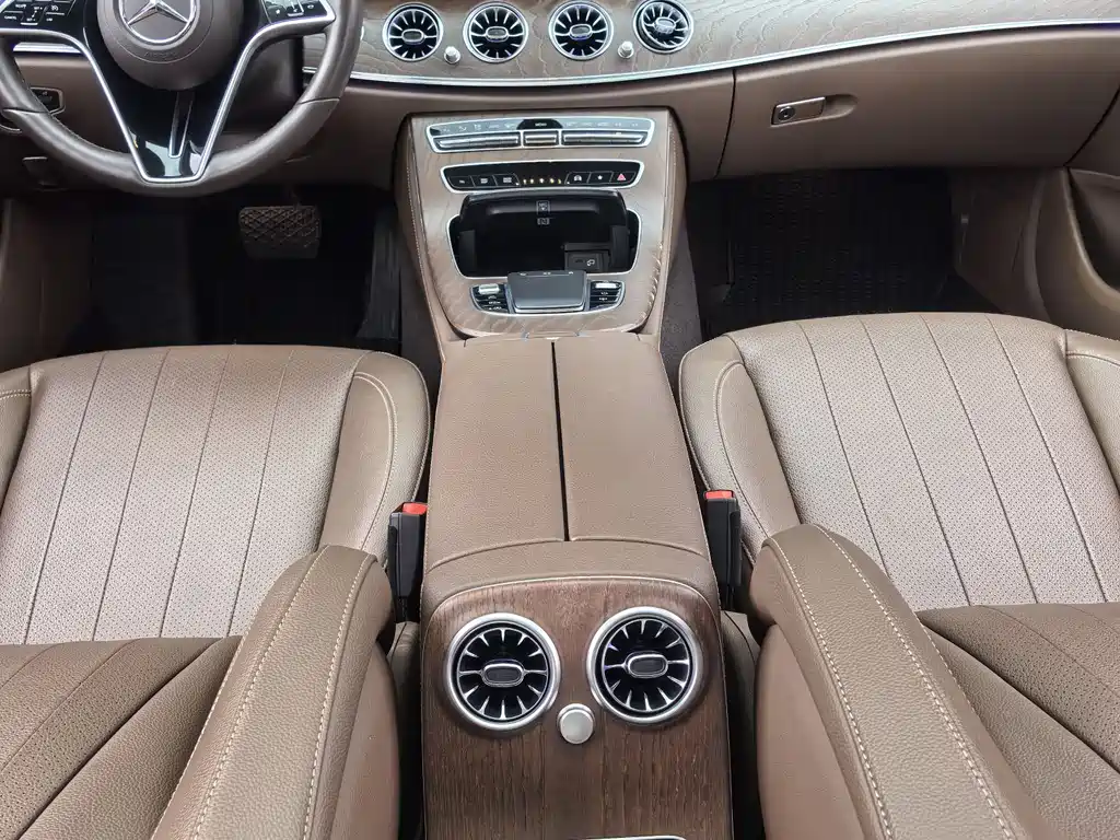 Mercedes-Benz E-Class 2023 E 300 L Luxury Model купить на сайте DeffCars