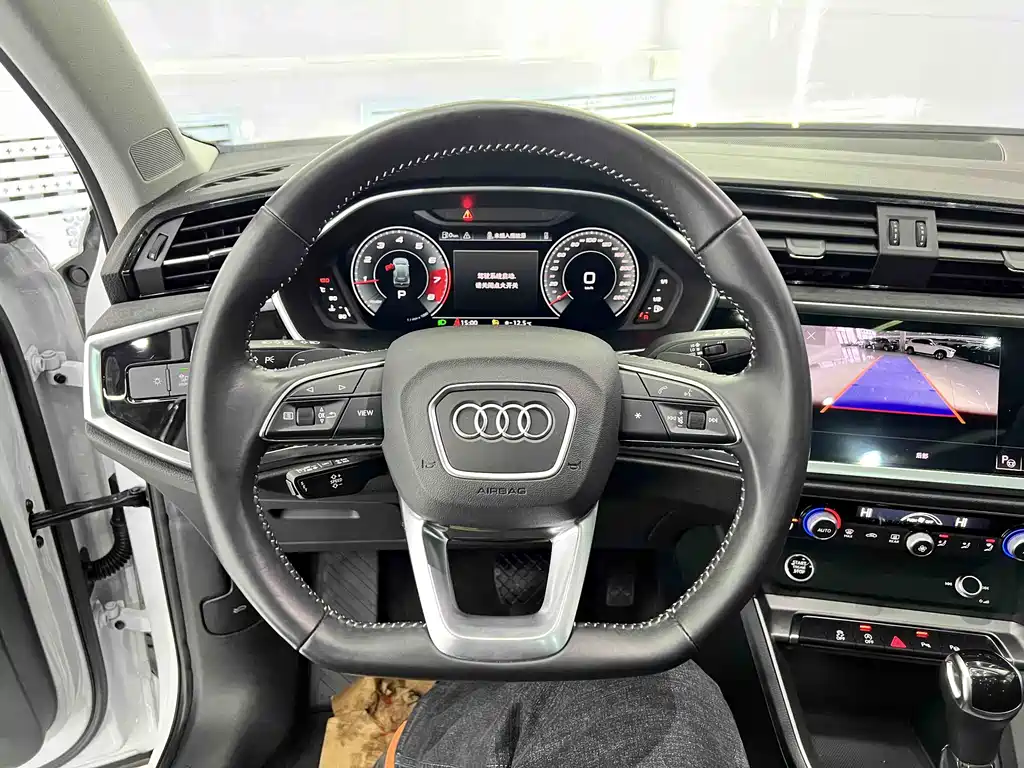 Audi Q3 2022 35 TFSI Fashionable and Dynamic купить на сайте DeffCars