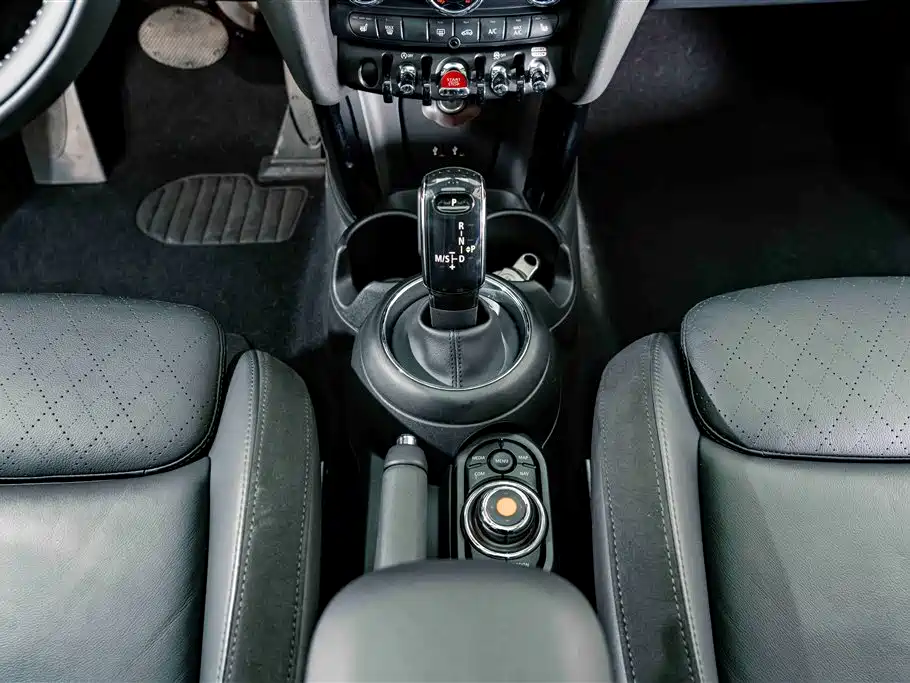Mini 2020款 1.5T COOPER 五门日不落红限量版 купить на сайте DeffCars