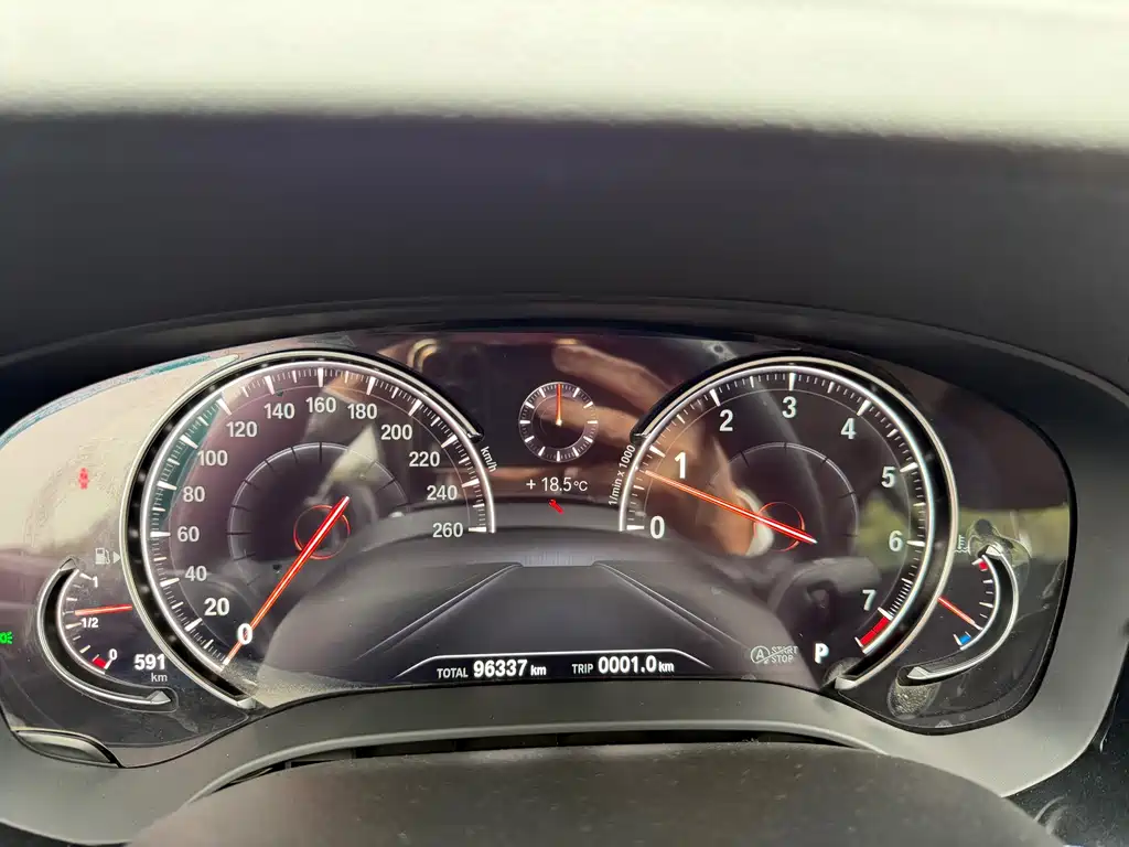 BMW 5 Series 2018 525Li Luxury Package купить на сайте DeffCars