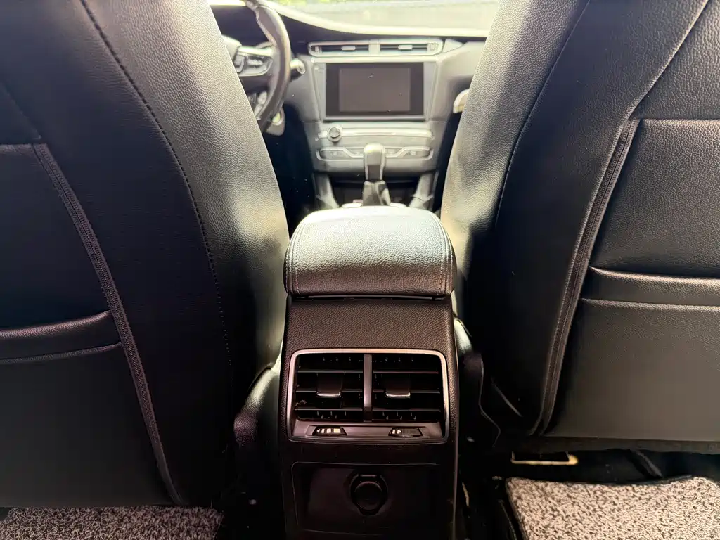 Peugeot 408 2016 1.6T automatic luxury version купить на сайте DeffCars