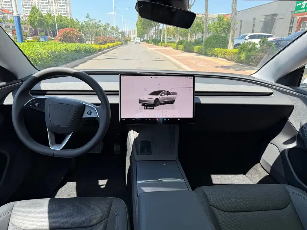 Model 3 2025 rear-wheel drive version купить на сайте DeffCars