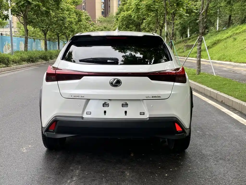 Lexus UX 2022 260h Discovery Edition купить на сайте DeffCars