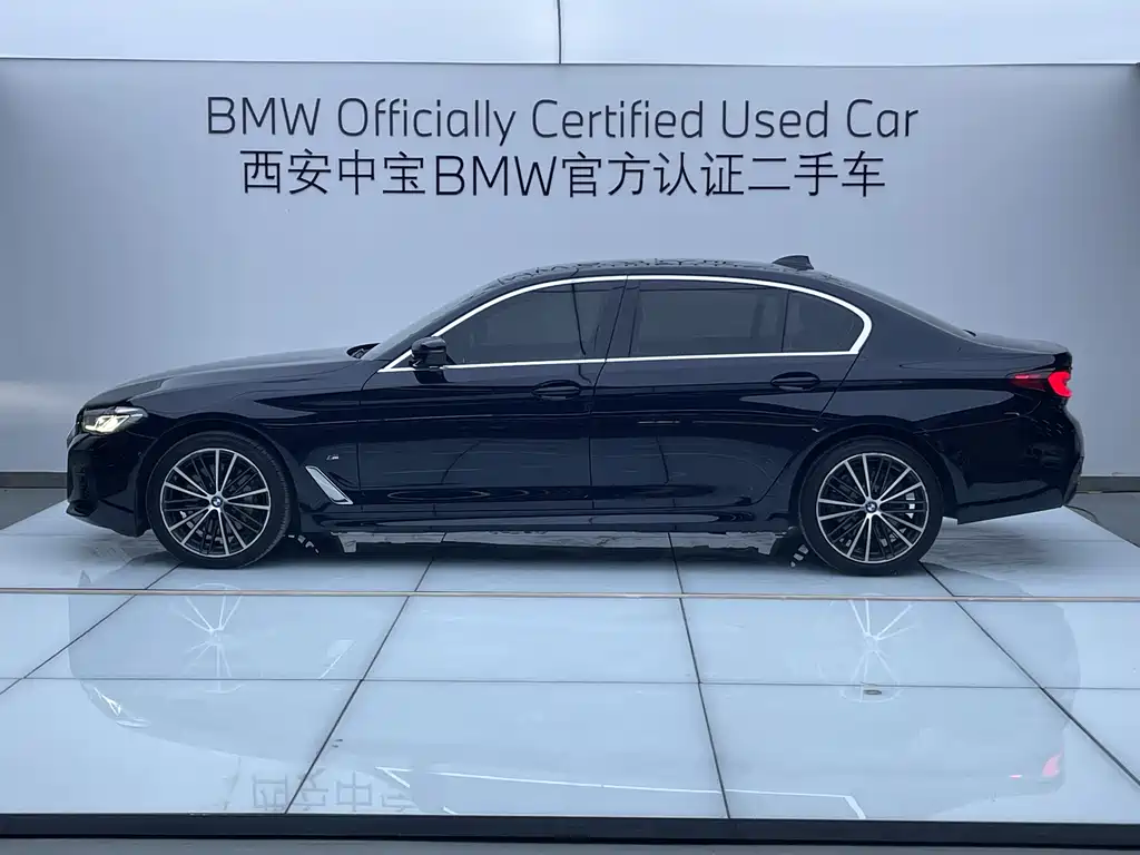 BMW 5 Series 2022 530Li Leading M Sports Package купить на сайте DeffCars