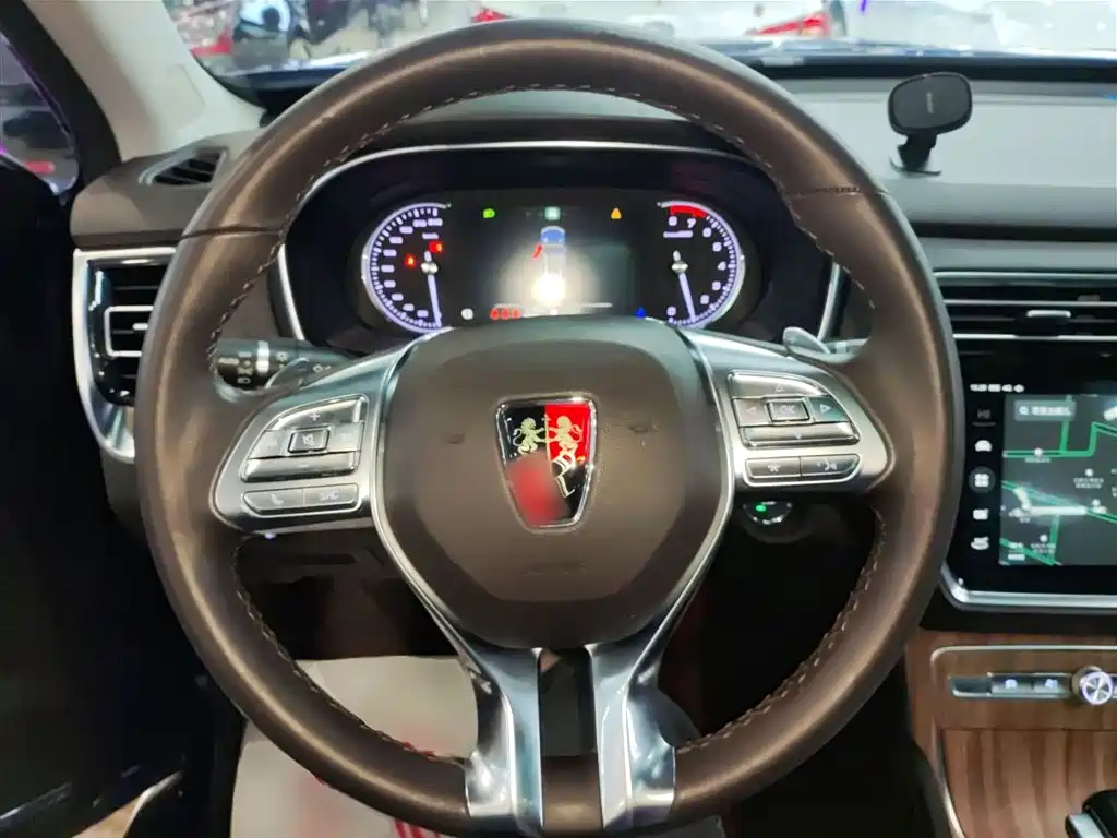Roewe RX8 2018 30T Intelligent Network Two-wheel Drive Ultimate Edition купить на сайте DeffCars