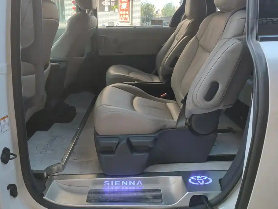 SIENNA 2024 2.5L Hybrid Comfort Edition купить на сайте DeffCars