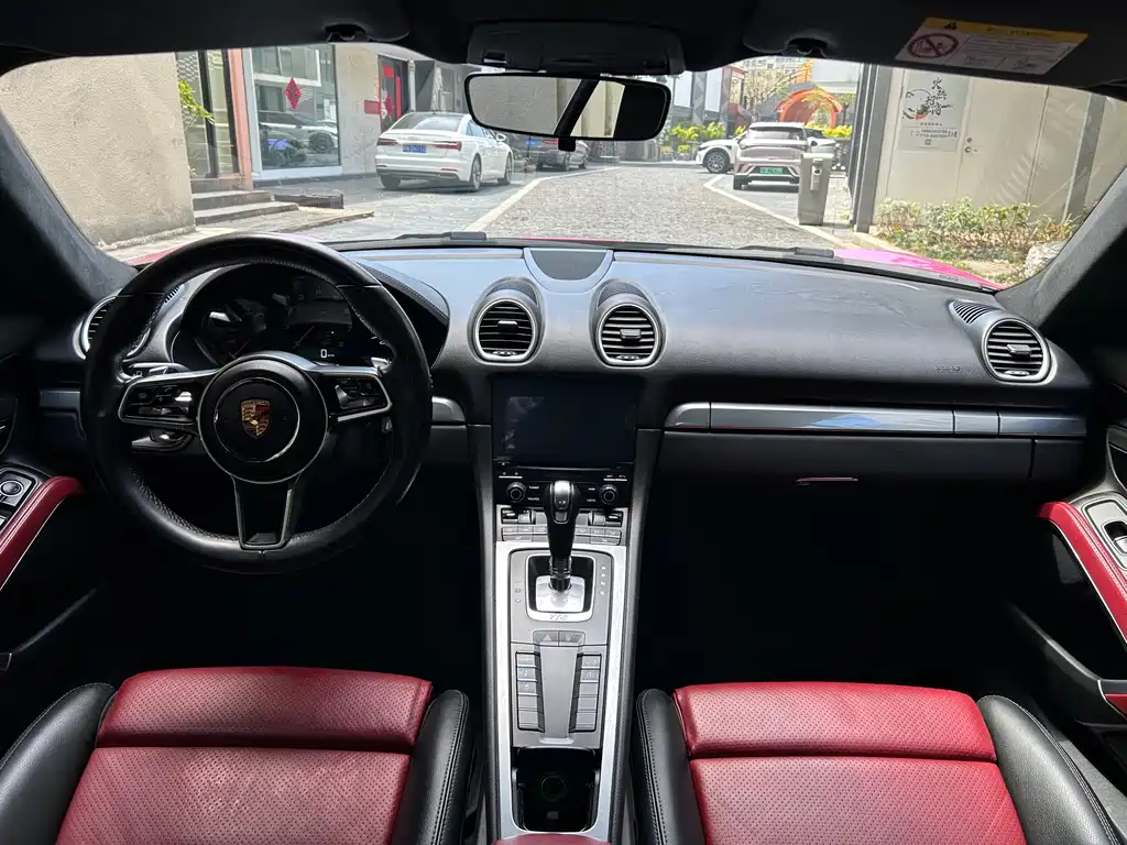 Porsche 718 2018 Cayman 2.0T купить на сайте DeffCars