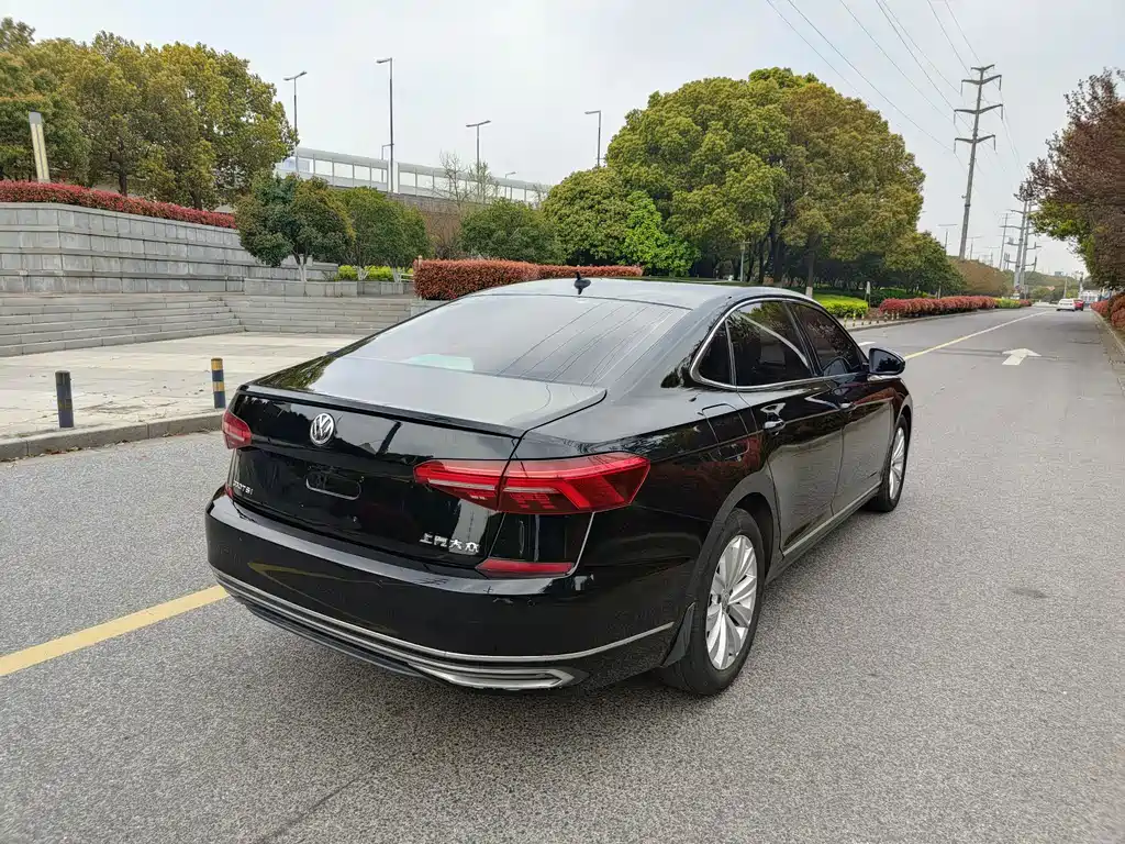Passat 2019 330TSI Elite Edition National VI купить на сайте DeffCars