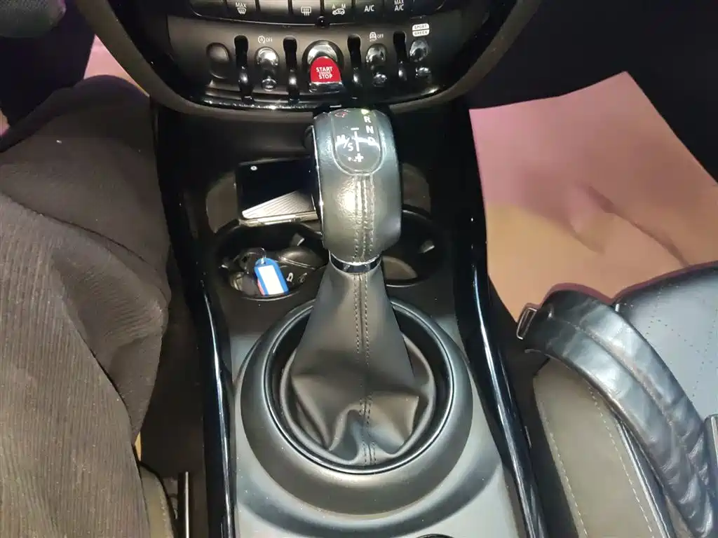 MINI CLUBMAN 2018 1.5T COOPER Artist купить на сайте DeffCars